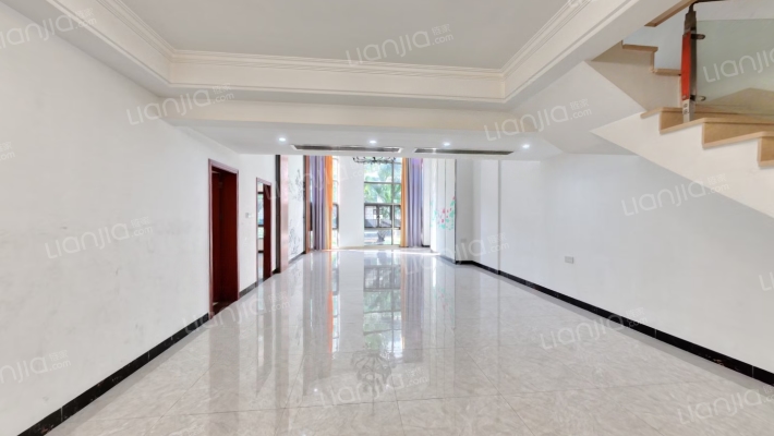 劲嘉金棕榈湾二手房实景图