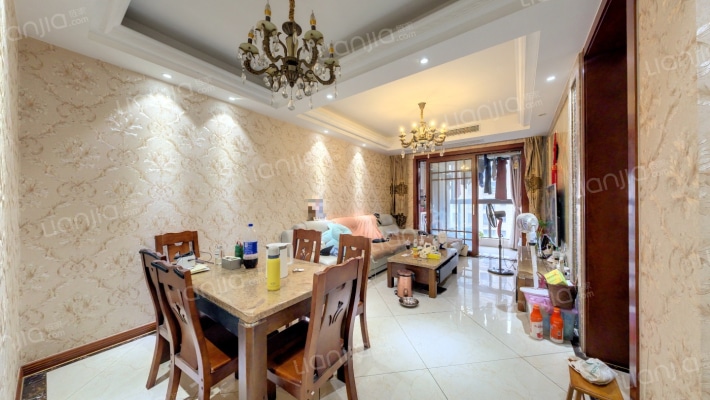 嘉利华府庄园九区二手房实景图