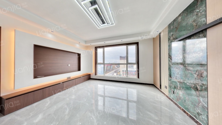 泰晤士小镇二手房实景图