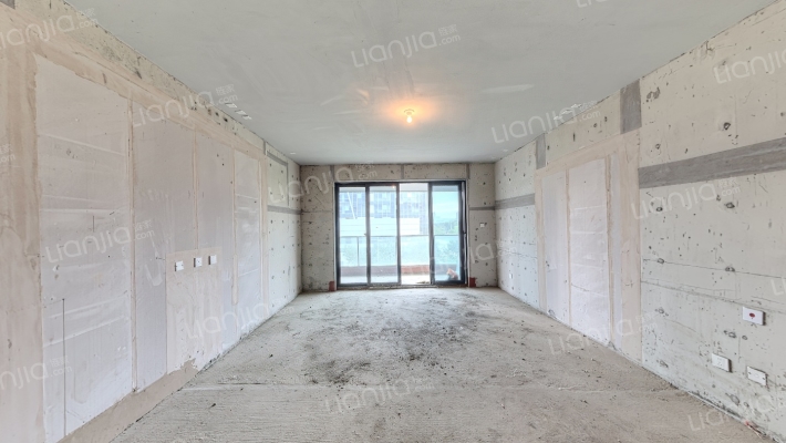 滋水朝阳二手房实景图