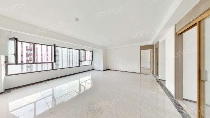 莱芜碧桂园天玺二手房实景图