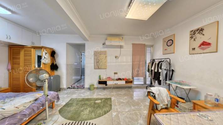 奥莱名邸二手房实景图