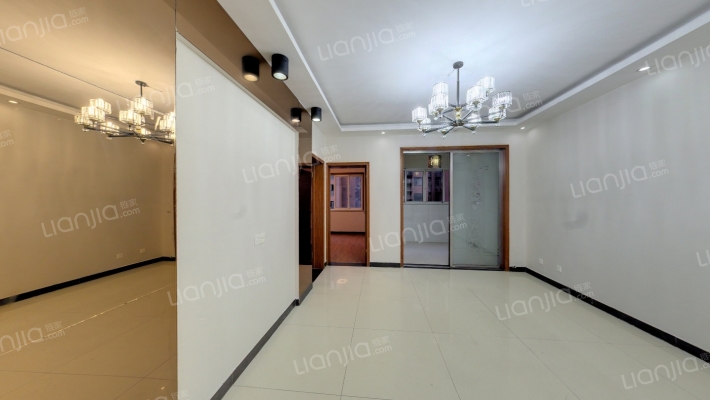 蓝堡城二手房实景图