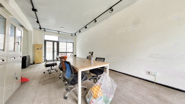 银泰花园二手房实景图