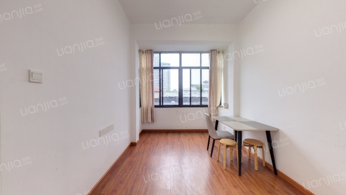 中南一路燃料宿舍二手房实景图