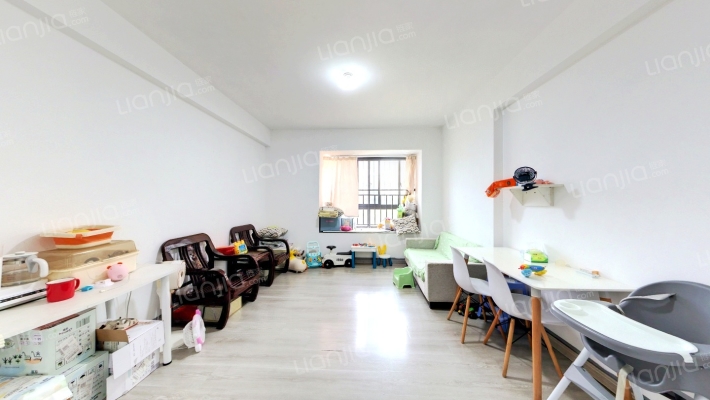 金阵新苑二手房实景图