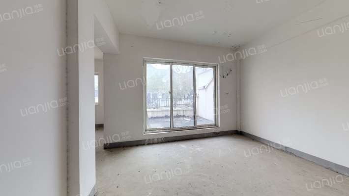 世茂龙湾三期二手房实景图