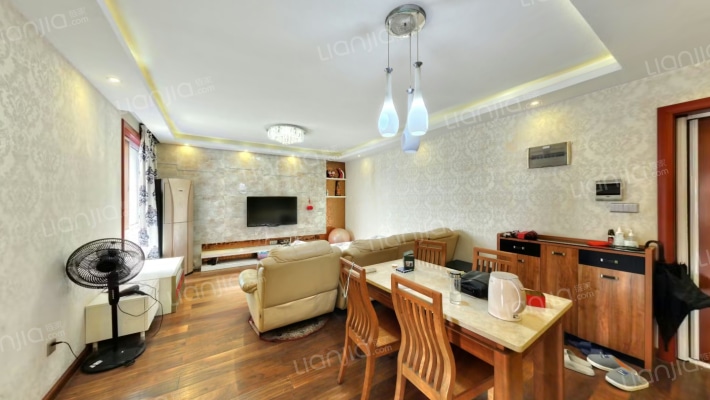 银城西堤坊二手房实景图