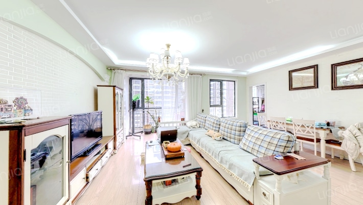 威毕欧溪谷二手房实景图