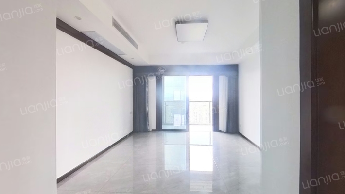 卿悦府东区二手房实景图