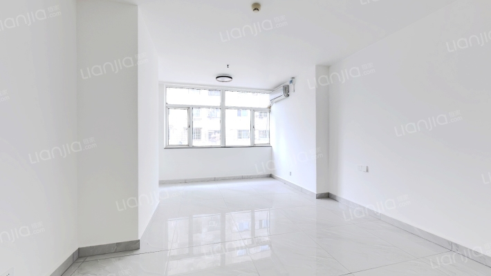 金茂大厦二手房实景图