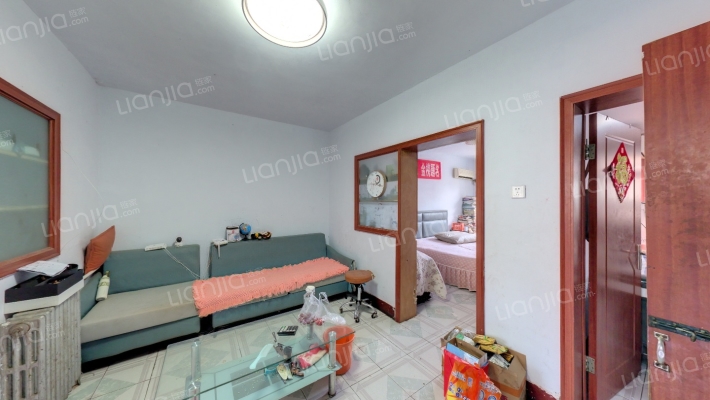 青年路42号院二手房实景图