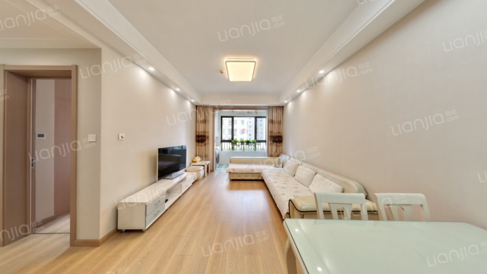 绿地IFC中央公馆B4区二手房实景图