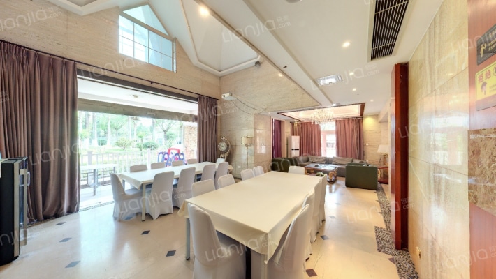 高尔夫江景别墅二手房实景图