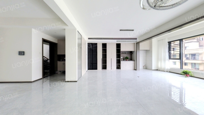 世茂国风二手房实景图