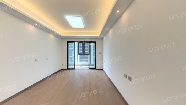 华侨城万科云峰二手房实景图