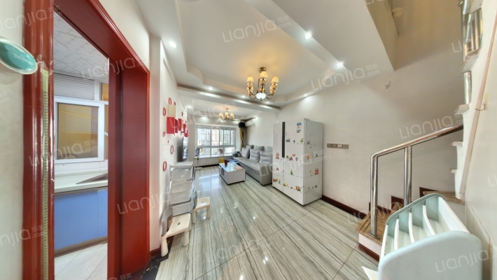 国宾豪庭三期二手房实景图