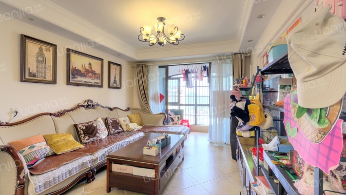 荣盛岳麓峰景二手房实景图