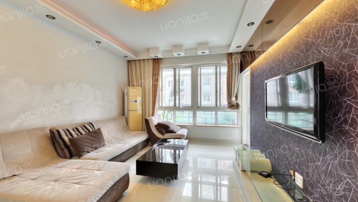 奥盛年华二手房实景图