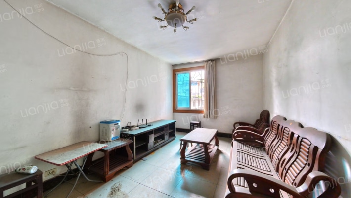 合群路111号二手房实景图