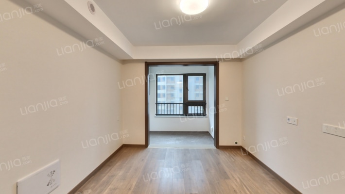 雪山万科城A8区听雪园二手房实景图