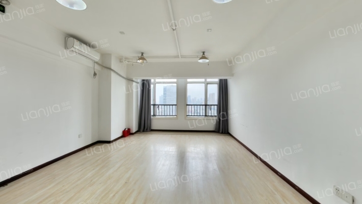 龙阳凯悦大厦二手房实景图