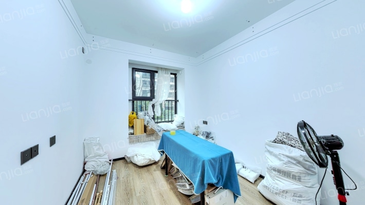 长安金茂悦二手房实景图