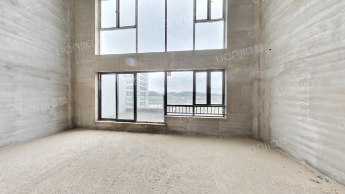 中建中法之星二手房实景图