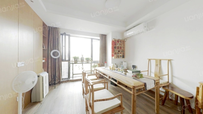 堇里商座二手房实景图