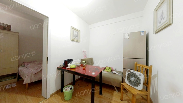 牧电路8号院落二手房实景图