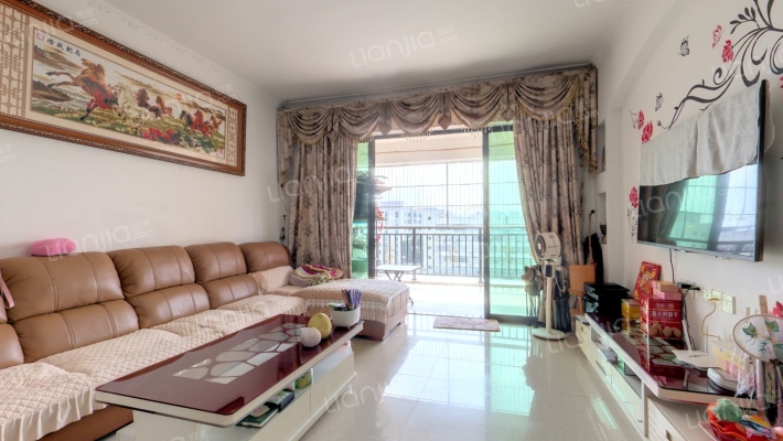 东日锦鸿名苑二手房实景图