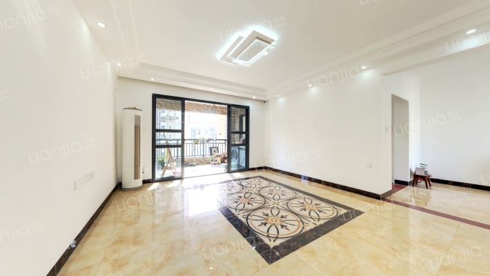 卓越东部蔚蓝海岸三期二手房实景图