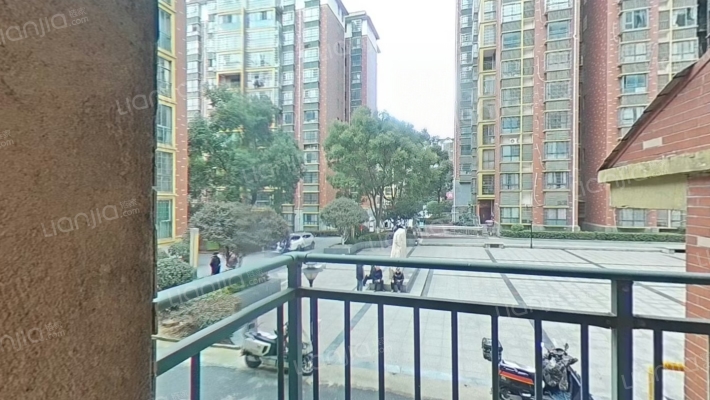 亚华名都二手房实景图