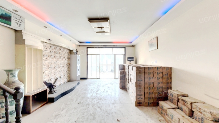 华新骄阳小区二手房实景图