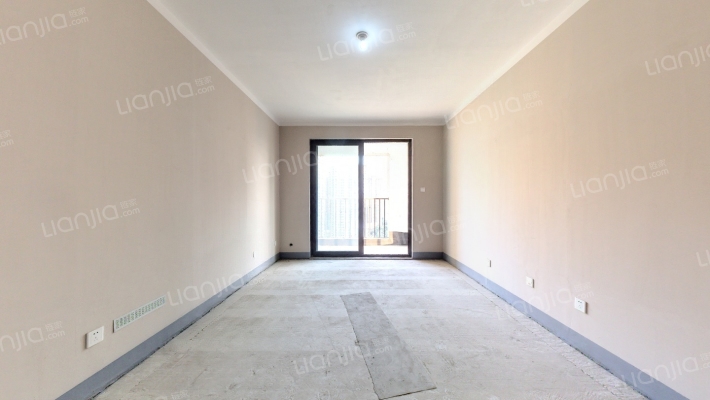 郑地新港华苑二手房实景图