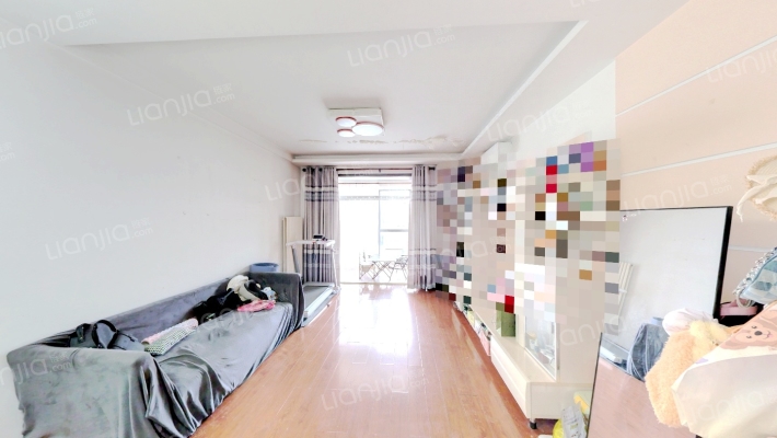 宝翠花都探景园二手房实景图