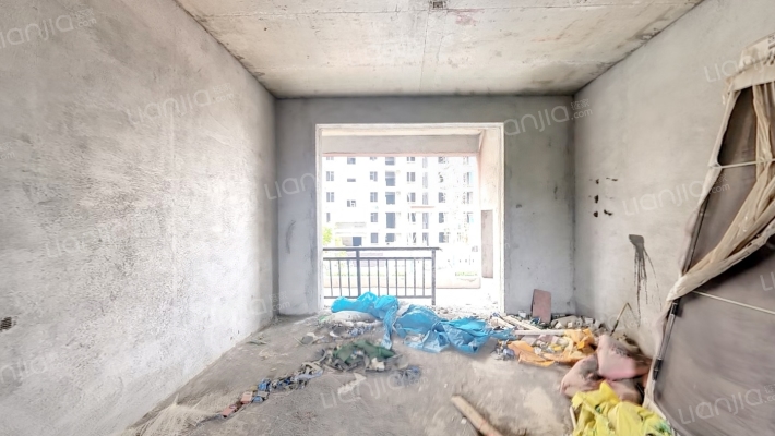 融辉清华苑二手房实景图