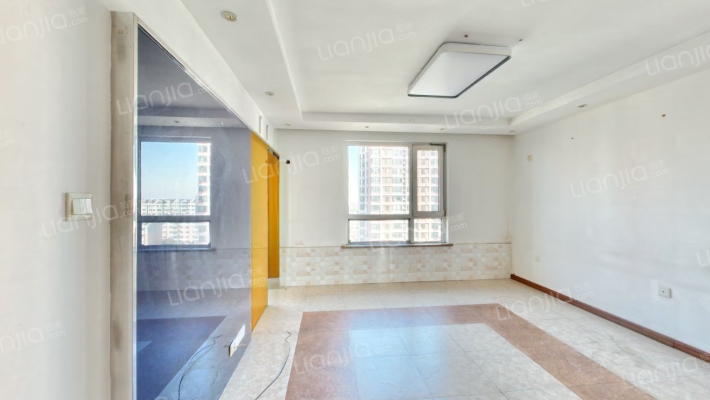 御龙逸城二期二手房实景图