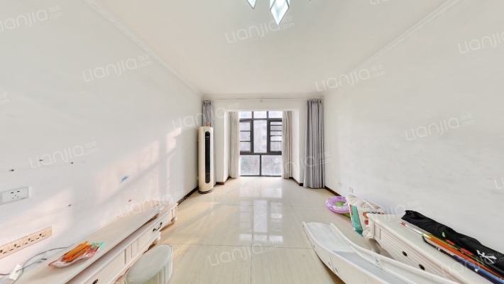 颐河原筑小区二手房实景图