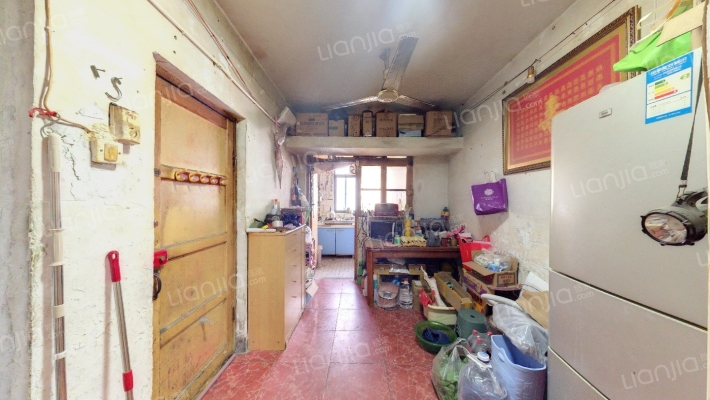 南阳路144号院二手房实景图