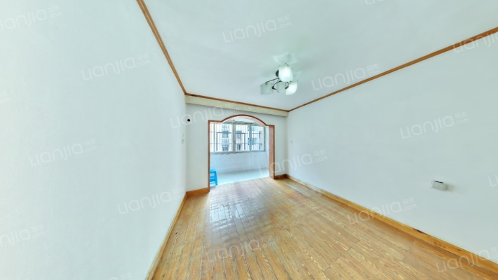 凯旋路104号二手房实景图