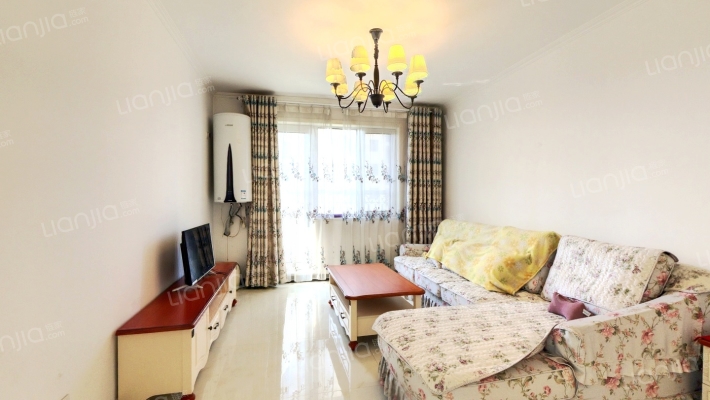 全阳两居，户型方正，中低楼层，花园小区，拎包入住-客厅