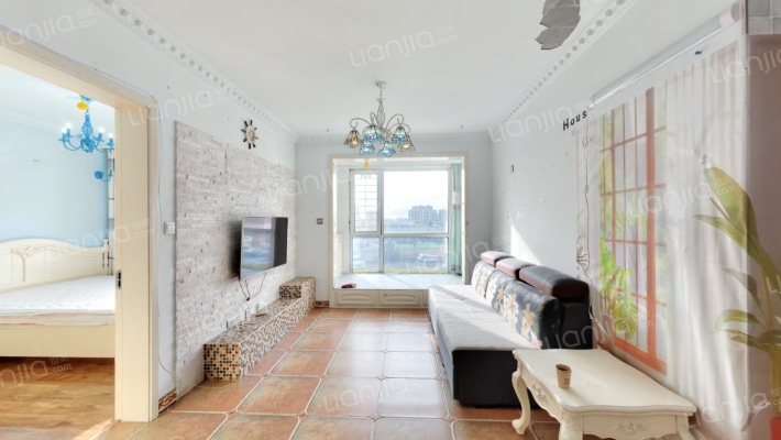 岭湾峰尚二期二手房实景图