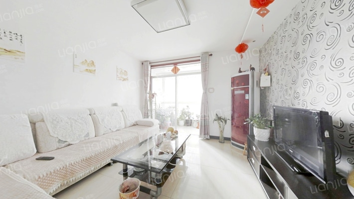 满二年，南北通透小3居 中间层 采光好 位置好-客厅