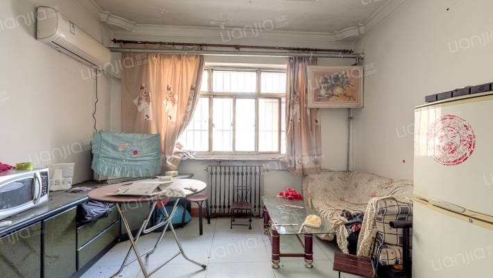 此房本满五年，采光充足，视野宽阔，地理位置好-客厅