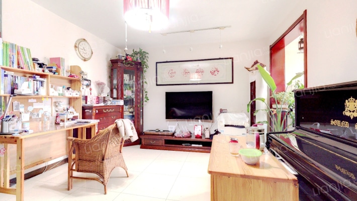 先春园纪春里二手房实景图