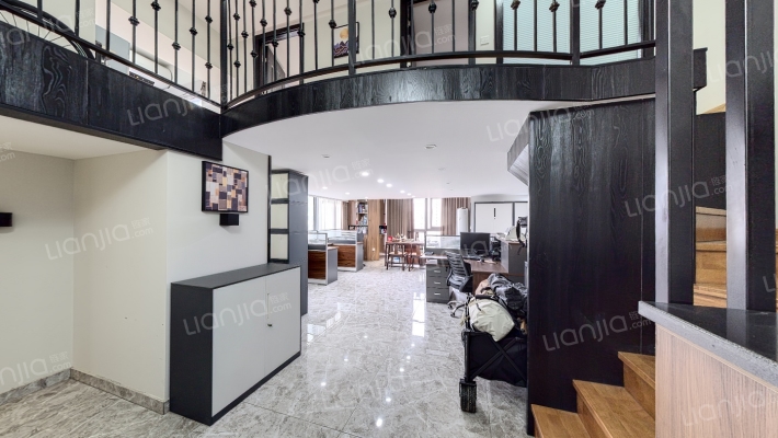 高铁新城圆融广场二手房实景图