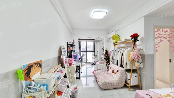 谊秀名府二手房实景图