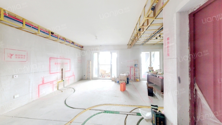 吾悦华府C区二手房实景图