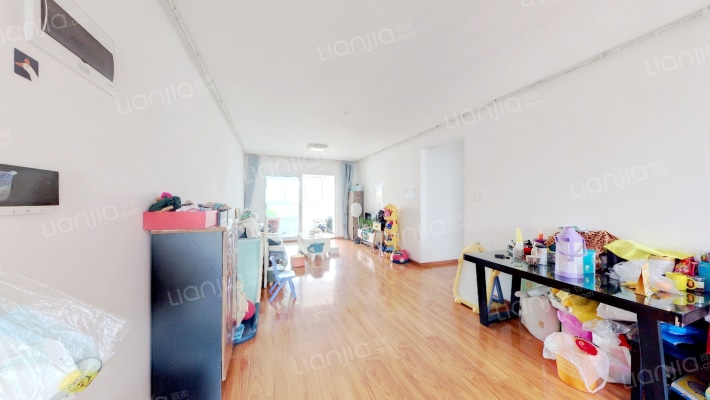 万科红郡二期二手房实景图